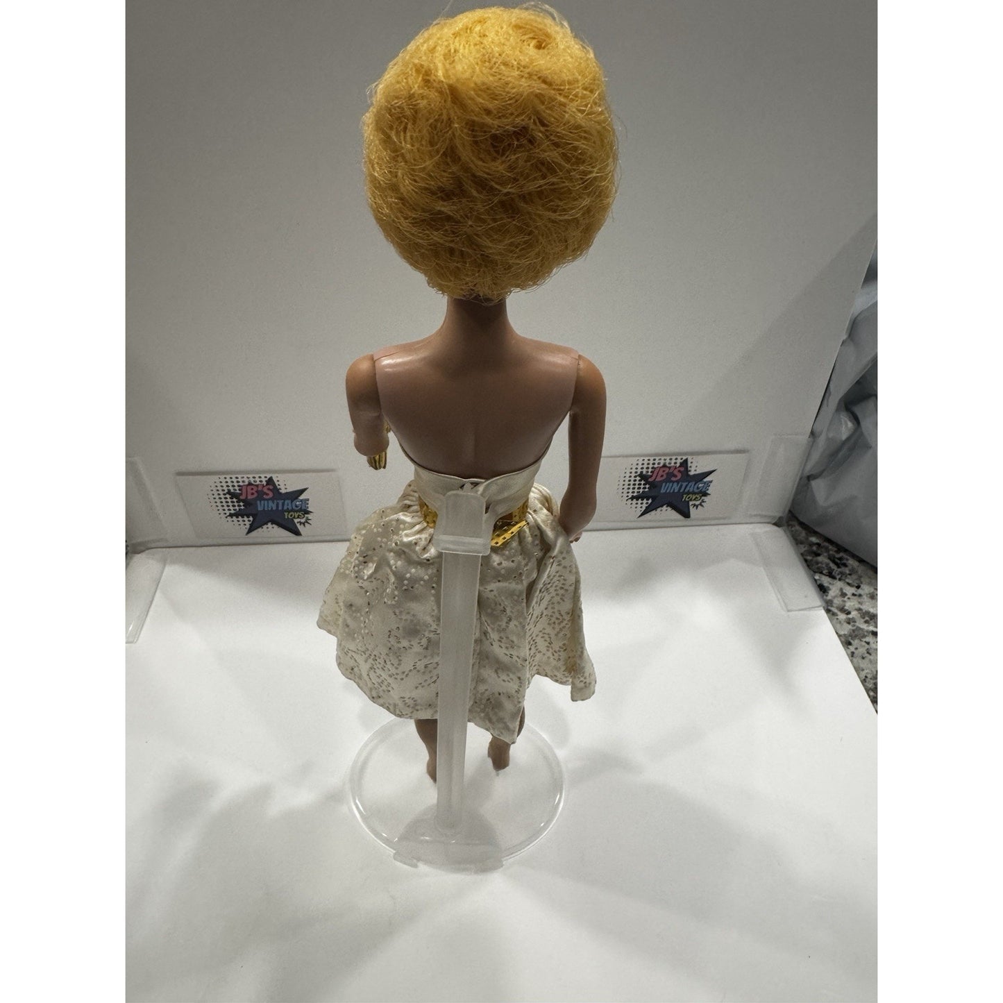 Side Part Bubble Cut Barbie In “Party Date” Outfit #958 Complete And Stunning